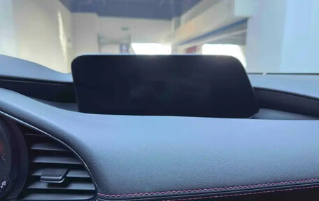 Mazda 3, 2022 год, 1 600 000 рублей, 14 фотография