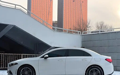 Mercedes-Benz A-Класс, 2022 год, 1 900 000 рублей, 11 фотография