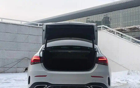 Mercedes-Benz A-Класс, 2022 год, 1 900 000 рублей, 9 фотография