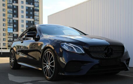 Mercedes-Benz E-Класс, 2018 год, 3 599 900 рублей, 1 фотография