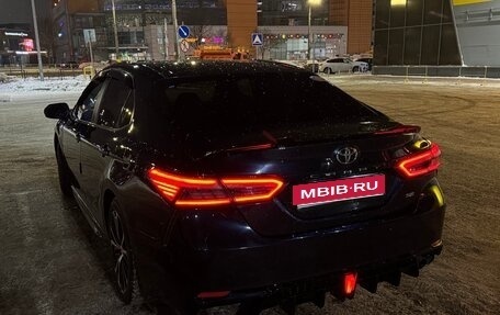 Toyota Camry, 2018 год, 1 999 000 рублей, 1 фотография