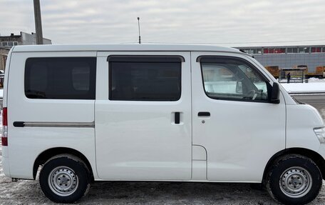 Toyota Town Ace IV, 2017 год, 1 650 000 рублей, 3 фотография