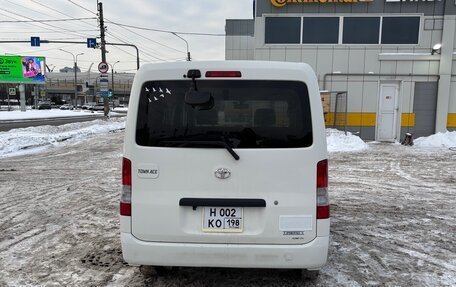 Toyota Town Ace IV, 2017 год, 1 650 000 рублей, 5 фотография