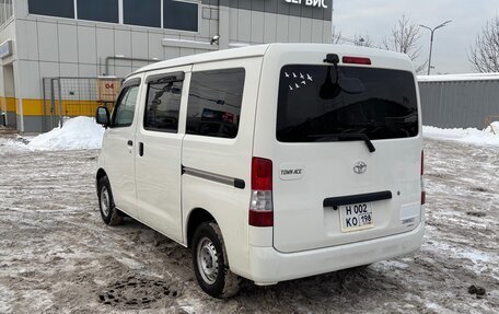 Toyota Town Ace IV, 2017 год, 1 650 000 рублей, 6 фотография