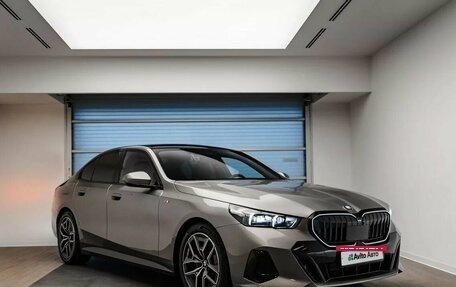 BMW 5 серия, 2025 год, 7 900 000 рублей, 3 фотография