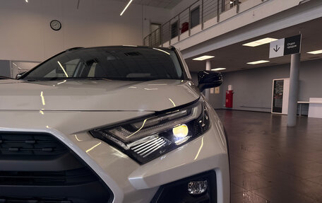 Toyota RAV4, 2025 год, 4 300 000 рублей, 7 фотография