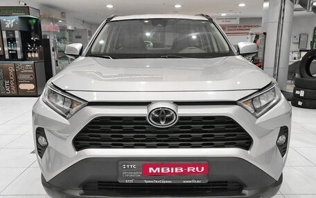 Toyota RAV4, 2021 год, 2 750 000 рублей, 2 фотография
