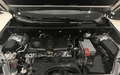 Toyota RAV4, 2021 год, 2 750 000 рублей, 9 фотография