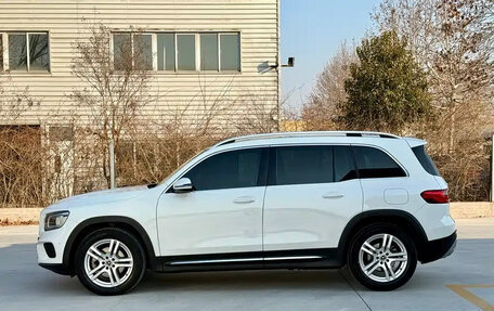 Mercedes-Benz GLB, 2021 год, 2 100 000 рублей, 9 фотография