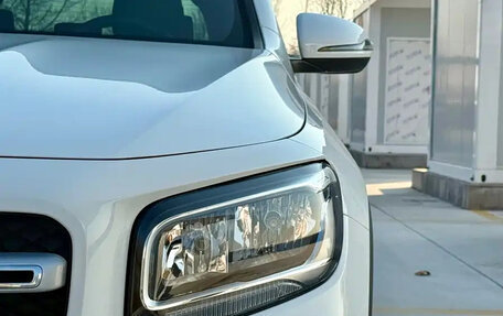 Mercedes-Benz GLB, 2021 год, 2 100 000 рублей, 12 фотография