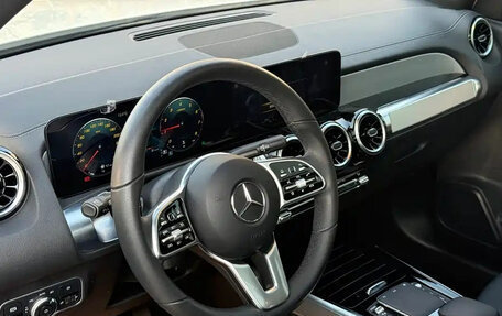 Mercedes-Benz GLB, 2021 год, 2 100 000 рублей, 25 фотография