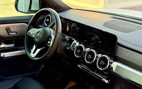 Mercedes-Benz GLB, 2021 год, 2 100 000 рублей, 24 фотография