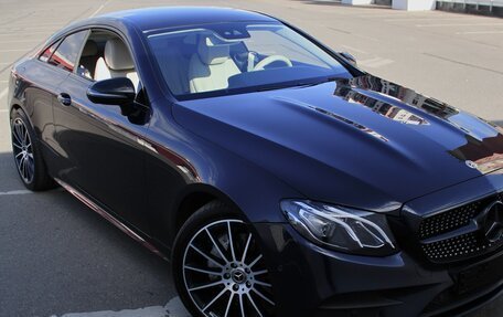 Mercedes-Benz E-Класс, 2018 год, 3 599 900 рублей, 4 фотография
