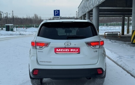 Toyota Highlander III, 2014 год, 2 900 000 рублей, 7 фотография