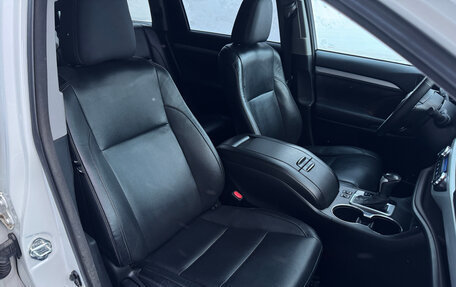 Toyota Highlander III, 2014 год, 2 900 000 рублей, 26 фотография