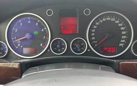 Volkswagen Touareg III, 2005 год, 1 500 000 рублей, 7 фотография