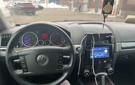 Volkswagen Touareg III, 2005 год, 1 500 000 рублей, 17 фотография