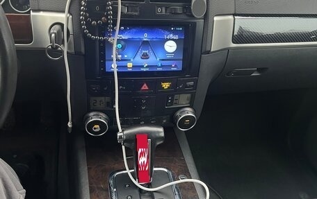 Volkswagen Touareg III, 2005 год, 1 500 000 рублей, 18 фотография