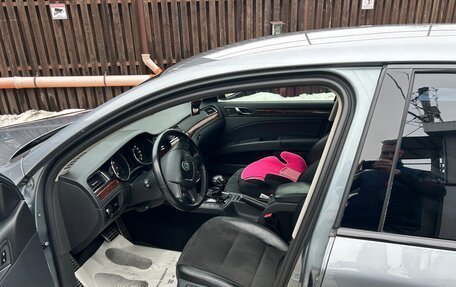 Skoda Superb III рестайлинг, 2011 год, 1 250 000 рублей, 7 фотография