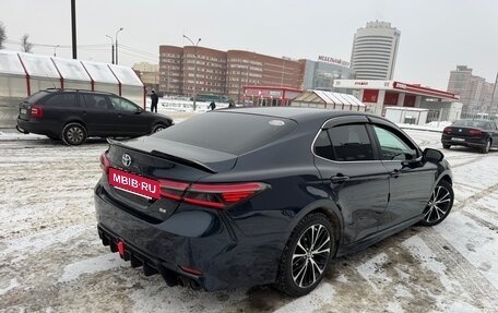 Toyota Camry, 2018 год, 1 999 000 рублей, 4 фотография