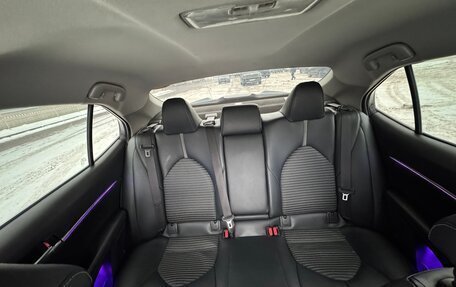 Toyota Camry, 2018 год, 1 999 000 рублей, 13 фотография