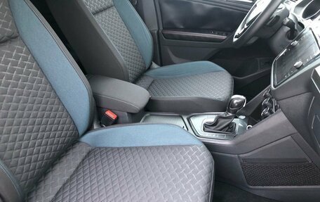 Volkswagen Tiguan II, 2019 год, 2 350 000 рублей, 10 фотография