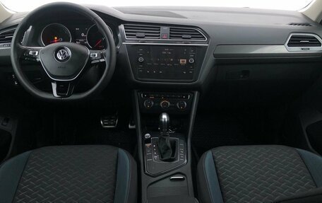 Volkswagen Tiguan II, 2019 год, 2 350 000 рублей, 13 фотография