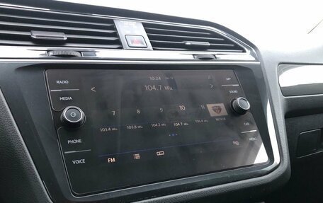 Volkswagen Tiguan II, 2019 год, 2 350 000 рублей, 14 фотография