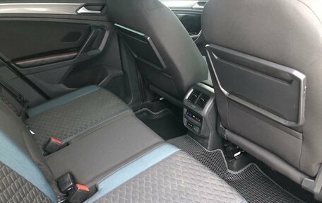 Volkswagen Tiguan II, 2019 год, 2 350 000 рублей, 11 фотография