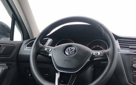 Volkswagen Tiguan II, 2019 год, 2 350 000 рублей, 21 фотография