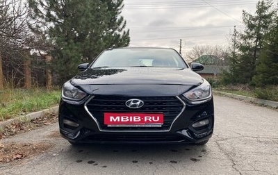 Hyundai Solaris II рестайлинг, 2017 год, 1 100 000 рублей, 1 фотография