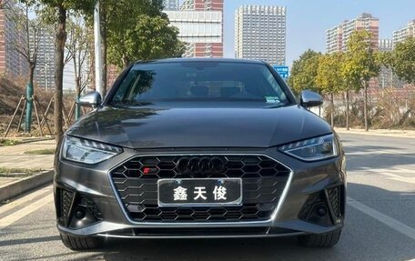 Audi A4, 2022 год, 2 100 000 рублей, 1 фотография