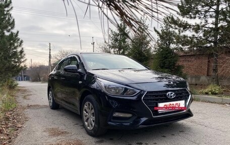 Hyundai Solaris II рестайлинг, 2017 год, 1 100 000 рублей, 3 фотография