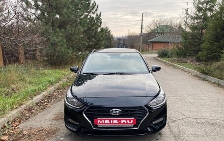 Hyundai Solaris II рестайлинг, 2017 год, 1 100 000 рублей, 2 фотография