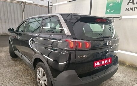 Peugeot 5008 II, 2021 год, 1 950 000 рублей, 2 фотография