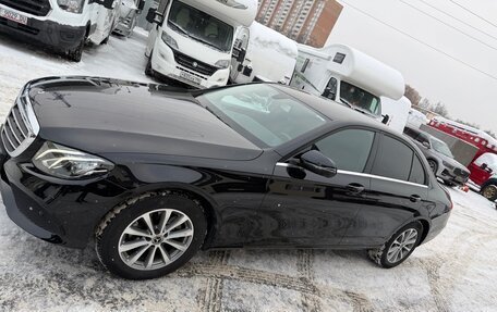 Mercedes-Benz E-Класс, 2018 год, 2 800 000 рублей, 2 фотография