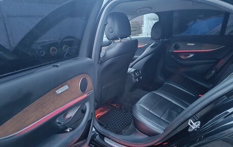 Mercedes-Benz E-Класс, 2018 год, 3 100 000 рублей, 10 фотография