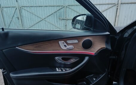 Mercedes-Benz E-Класс, 2018 год, 3 100 000 рублей, 9 фотография