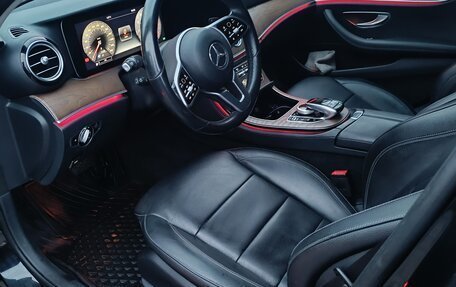 Mercedes-Benz E-Класс, 2018 год, 3 100 000 рублей, 7 фотография