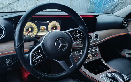 Mercedes-Benz E-Класс, 2018 год, 3 100 000 рублей, 8 фотография