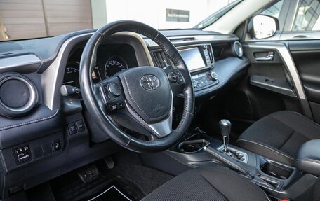 Toyota RAV4, 2018 год, 2 945 000 рублей, 13 фотография
