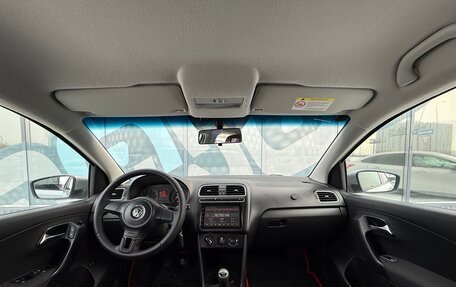 Volkswagen Polo VI (EU Market), 2011 год, 643 000 рублей, 2 фотография