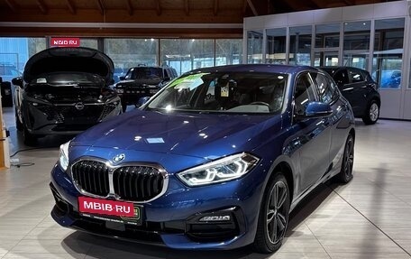 BMW 1 серия, 2022 год, 2 770 000 рублей, 1 фотография