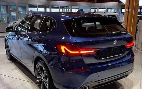 BMW 1 серия, 2022 год, 2 770 000 рублей, 6 фотография