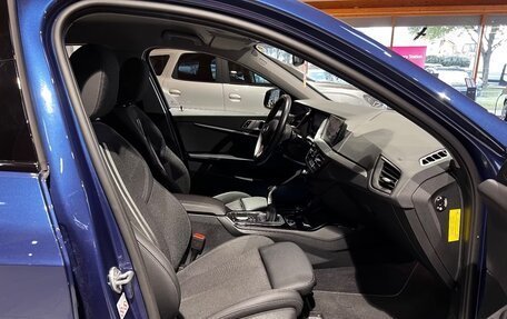 BMW 1 серия, 2022 год, 2 770 000 рублей, 18 фотография