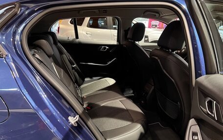 BMW 1 серия, 2022 год, 2 770 000 рублей, 16 фотография