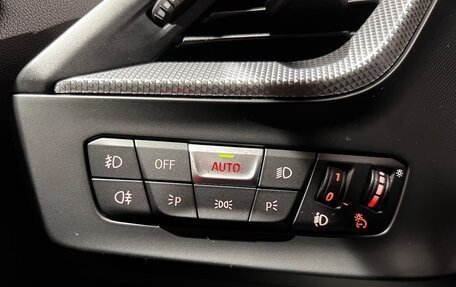 BMW 1 серия, 2022 год, 2 770 000 рублей, 11 фотография