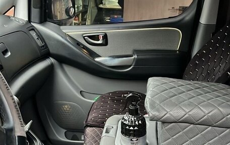 Hyundai Grand Starex Grand Starex I рестайлинг 2, 2008 год, 1 350 000 рублей, 16 фотография