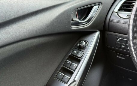 Mazda 6, 2016 год, 1 700 000 рублей, 17 фотография