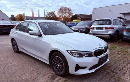 BMW 3 серия, 2022 год, 3 400 000 рублей, 2 фотография